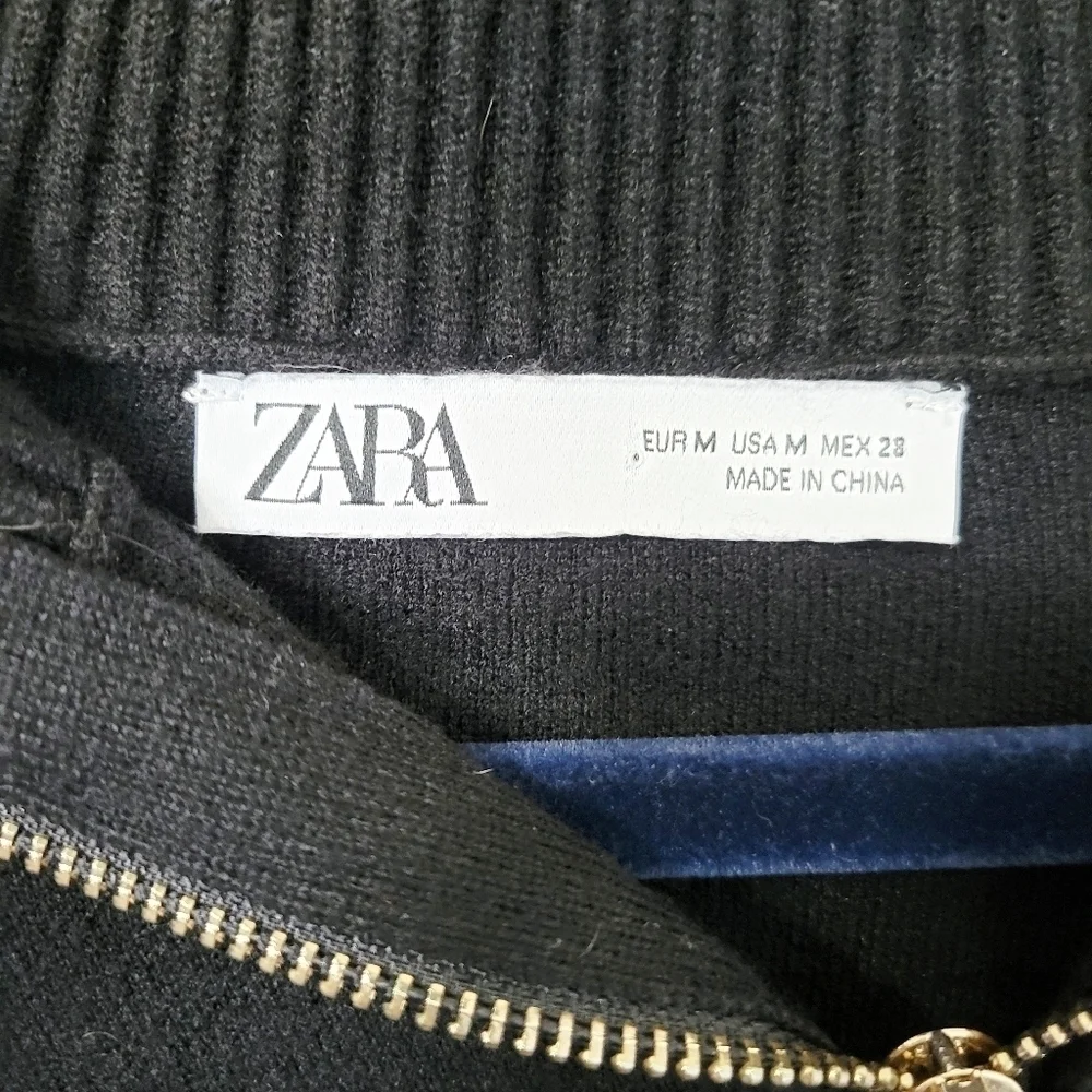 ZARA Black Mini Knit Jumper Dress with Gold Accent Zip Size Medium - Picture 8 of 9